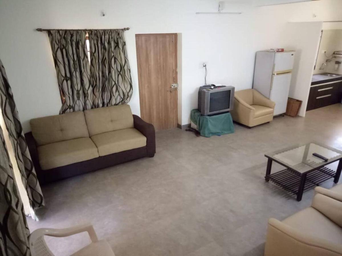 Awesome Villa 罗纳瓦拉 外观 照片